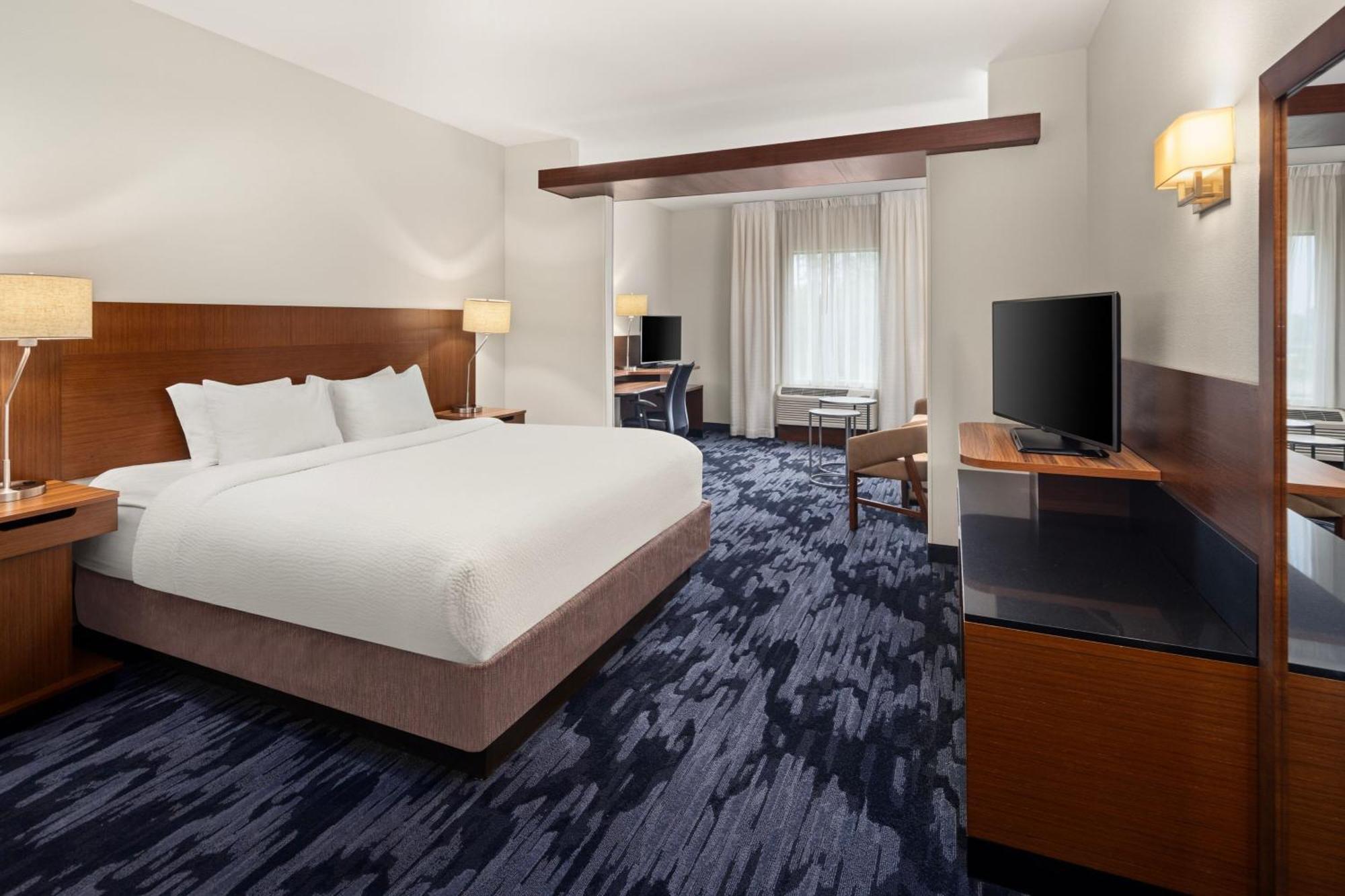 Fairfield Inn & Suites By Marriott Waterloo Cedar Falls Экстерьер фото
