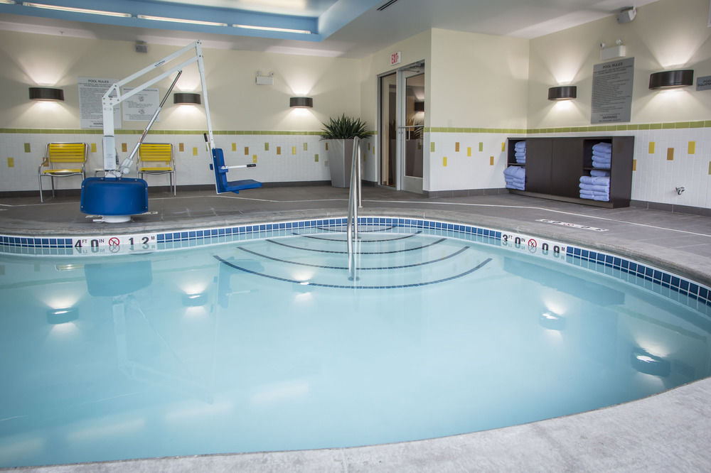 Fairfield Inn & Suites By Marriott Waterloo Cedar Falls Экстерьер фото