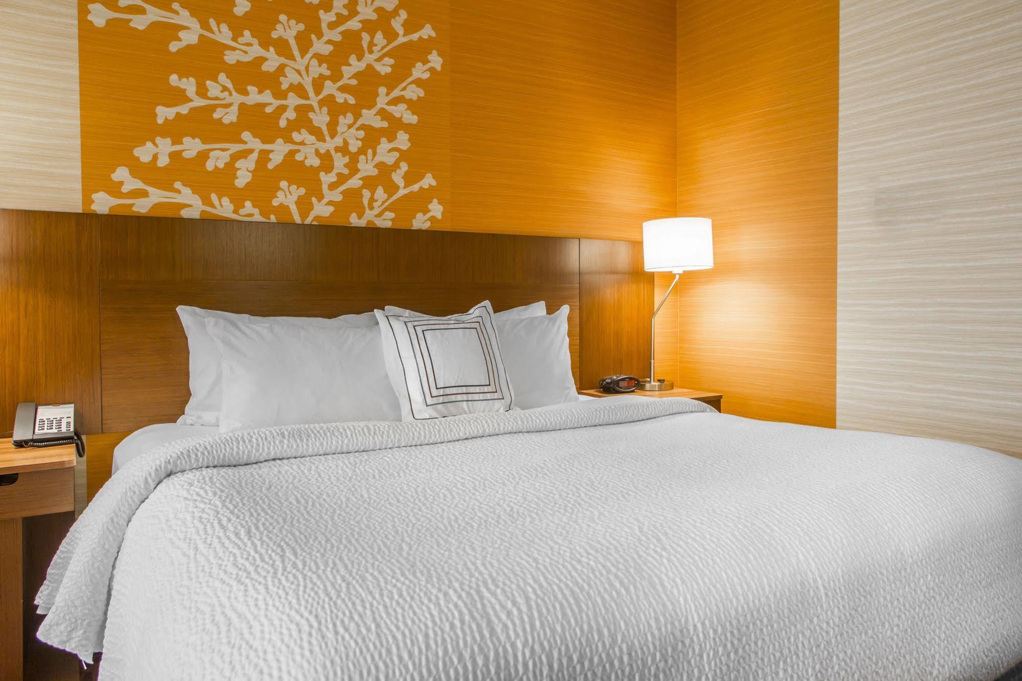 Fairfield Inn & Suites By Marriott Waterloo Cedar Falls Экстерьер фото